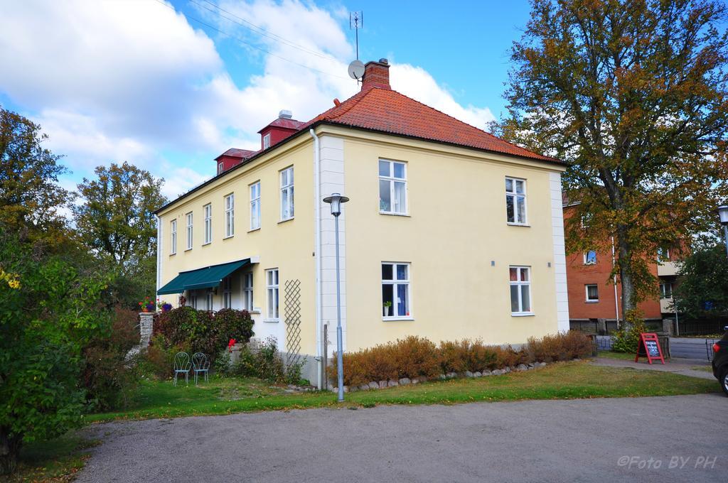 Pensionat Praestgarden Toreboda Exterior photo