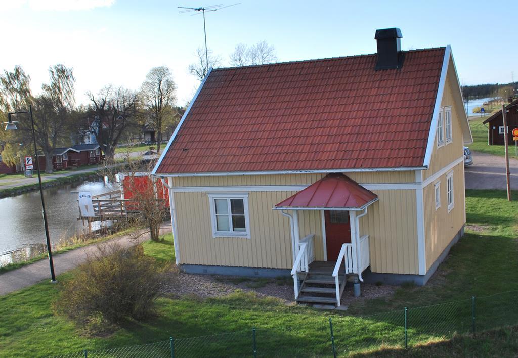 Pensionat Praestgarden Toreboda Exterior photo